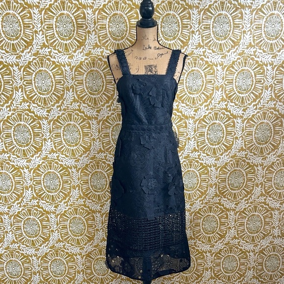NWT La Maison Talulah Virtuous Lace Flower Applique Midi Dress in Black Sz XS - Picture 6 of 10